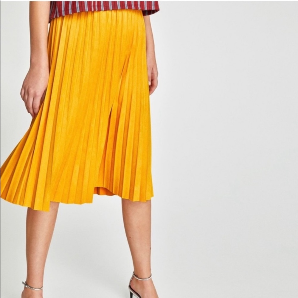 ZARA Yellow Mustard Suede Pleated Skirt